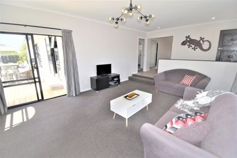 Photo of property in 12 Te Kama Street, Levin, 5510