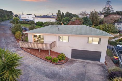 Photo of property in 1 Weka Close, Red Beach, 0932