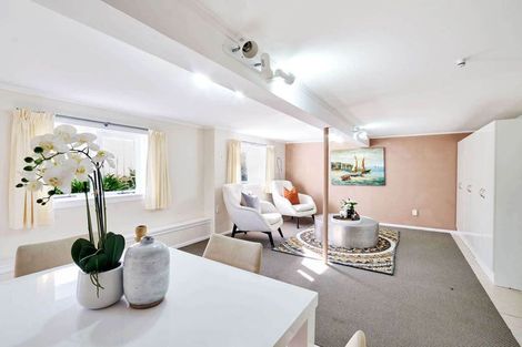 Photo of property in 62 Lyons Avenue, Murrays Bay, Auckland, 0630