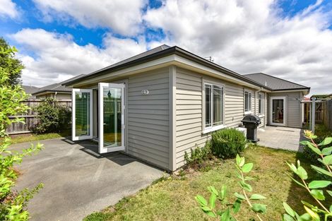 Photo of property in 14a Date Crescent, Aidanfield, Christchurch, 8025
