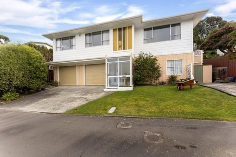 Photo of property in 11 Malaghan Grove, Johnsonville, Wellington, 6037