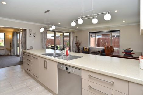 Photo of property in 7 Walnut Way, Rangiora, 7400