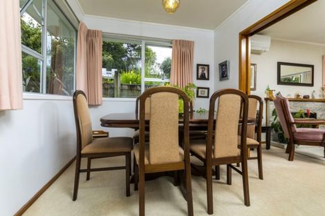 Photo of property in 33 Tauhinu Road, Greenhithe, Auckland, 0632