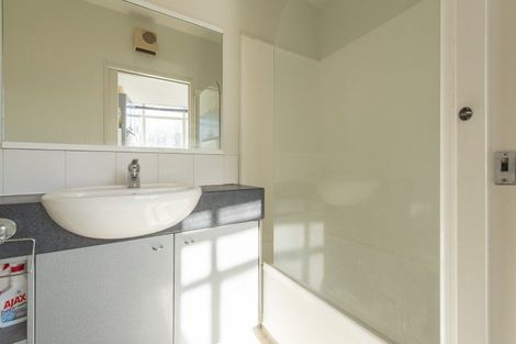 Photo of property in Hume House, 5/152 The Terrace, Wellington Central, Wellington, 6011