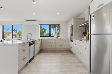 Photo of property in 2 Beachwater Drive, Papamoa Beach, Papamoa, 3118