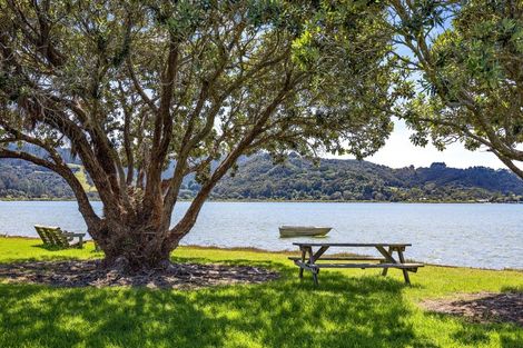 Photo of property in 40 Harbour View Road, Point Wells, Warkworth, 0986