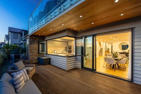 Photo of property in 73 Headsail Drive, Long Bay, Auckland, 0630