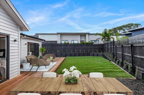 Photo of property in 41 Surf View Crescent, Red Beach, 0932