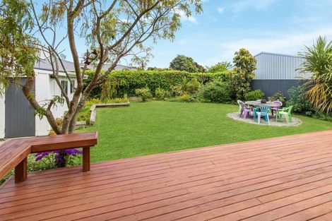 Photo of property in 35 Grey Street, College Estate, Whanganui, 4500