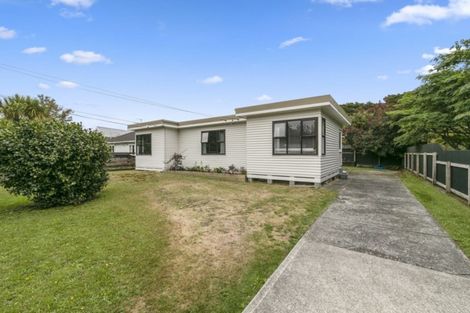 Photo of property in 29 Gibbs Crescent, Wainuiomata, Lower Hutt, 5014