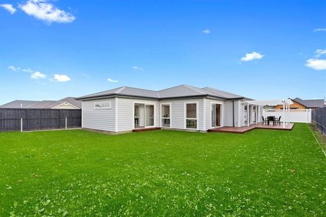 Photo of property in 29 Valour Drive, Rangiora, 7400