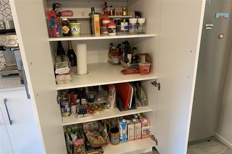 Photo of property in 4 Mooring Close, Whitby, Porirua, 5024