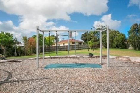 Photo of property in 91 Sunnyside Road, Sunnyvale, Auckland, 0612