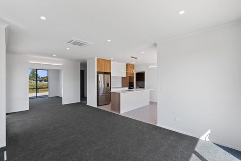 Photo of property in 6 Karearea Lane, One Tree Point, 0118