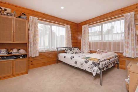 Photo of property in 38 Mccahill Views, Botany Downs, Auckland, 2010