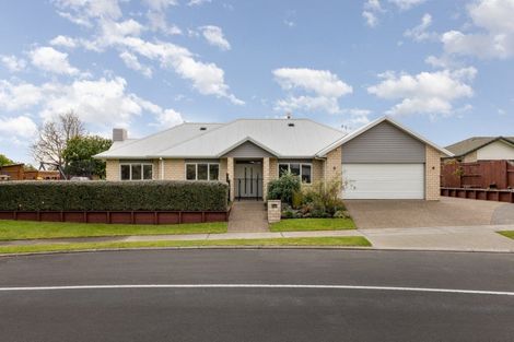 Photo of property in 1 Dove Place, Pyes Pa, Tauranga, 3112