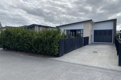 Photo of property in 32 Liberation Road, Papakura, 2110