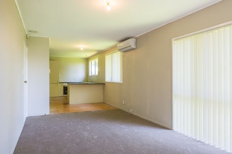 Photo of property in 20 Pukeroa Place, Papakura, 2110