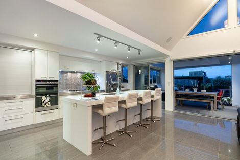 Photo of property in 116 Karewa Parade, Papamoa Beach, Papamoa, 3118