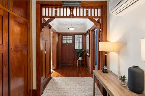 Photo of property in 23 Hereford Street, Roslyn, Dunedin, 9010