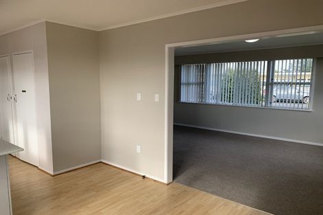 Photo of property in 12 Bartholomew Road, Levin, 5510