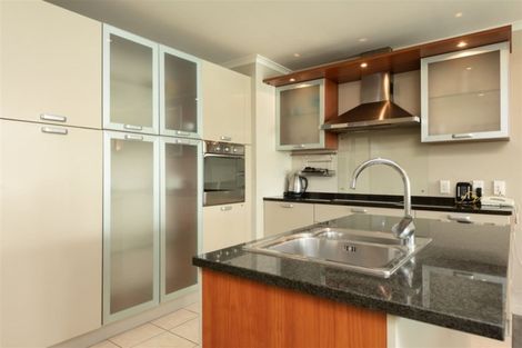 Photo of property in 136 Marine Parade, Bluff, 9814