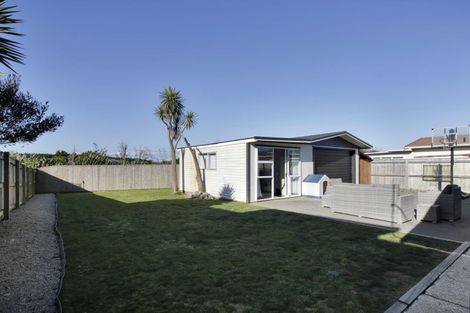 Photo of property in 35 Thomas Place, Foxton Beach, Foxton, 4815