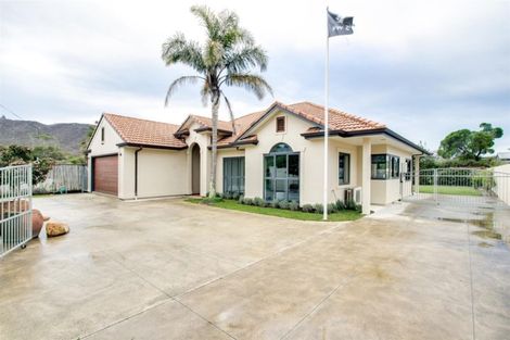 Photo of property in 56 Gillies Crescent, Waimarama, Havelock North, 4294