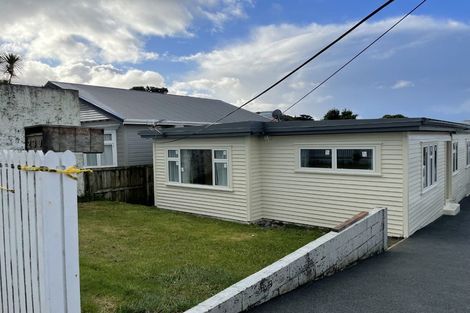 Photo of property in 239 Coutts Street, Rongotai, Wellington, 6022