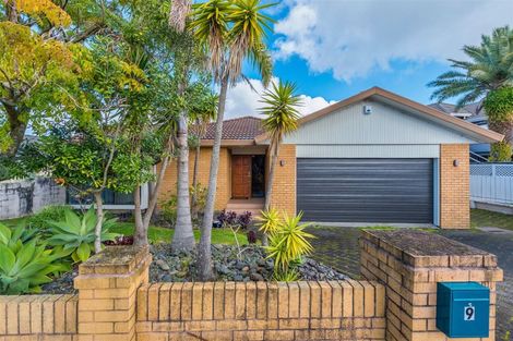Photo of property in 9 Westpark Drive, West Harbour, Auckland, 0618