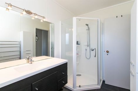 Photo of property in 22 Tawari Street, Inglewood, 4330