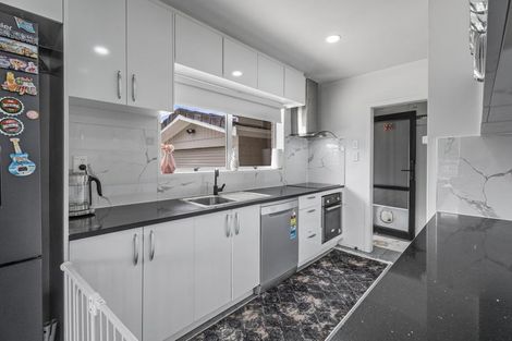 Photo of property in 1 Leslie Place, Deanwell, Hamilton, 3206