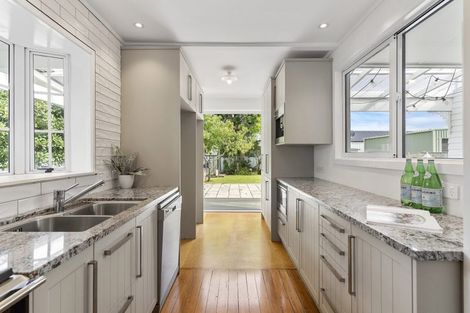 Photo of property in 219 The Square, Whangamata, 3620