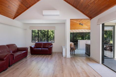 Photo of property in 71 Gillespie Place, Acacia Bay, Taupo, 3385