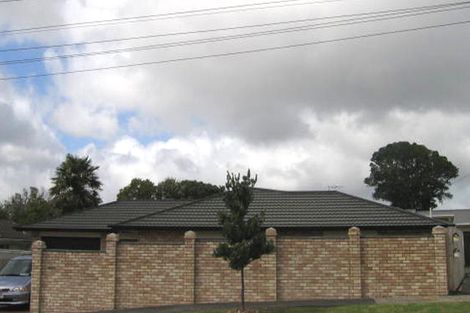 Photo of property in 70 Sturges Road, Henderson, Auckland, 0612