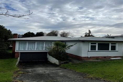 Photo of property in 64 Sherwood Avenue, Te Atatu South, Auckland, 0610