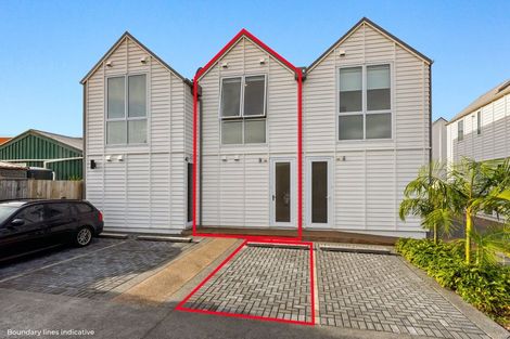 Photo of property in 12 Titoki Close, Matakana, 0985