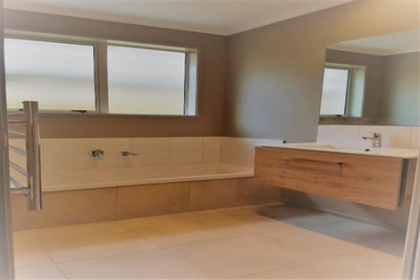 Photo of property in 8 Apostle Mews, Papamoa, 3118