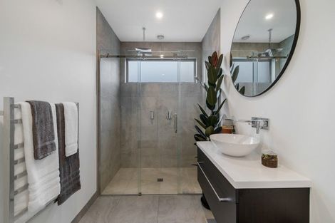 Photo of property in 2 Guyon Street, Marshland, Christchurch, 8083