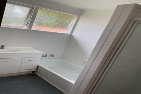 Photo of property in 13 Woodstock Road, Forrest Hill, Auckland, 0620