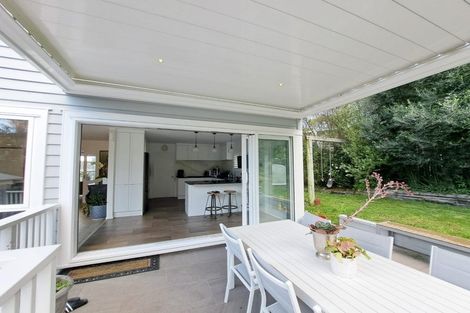 Photo of property in 1/308 Beach Road, Campbells Bay, Auckland, 0630