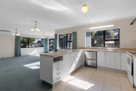Photo of property in 1/17 Whiteley Street, Moturoa, New Plymouth, 4310