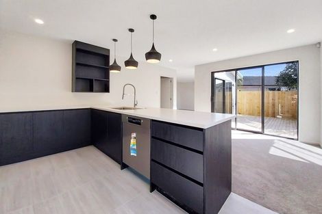 Photo of property in 10/116 Colwill Road, Massey, Auckland, 0614