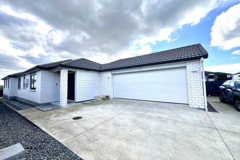 Photo of property in 10 Rossbeg Lane, Flat Bush, Auckland, 2019