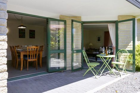 Photo of property in 30 Fairview Terrace, Waipahihi, Taupo, 3330