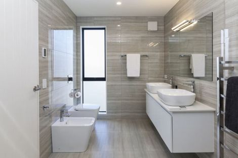 Photo of property in 32a Hewitts Road, Merivale, Christchurch, 8014