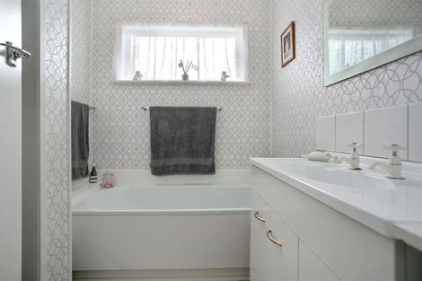 Photo of property in 118 Tirau Street, Putaruru, 3411