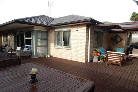Photo of property in 15 Reidy Place, Pukekohe, 2120