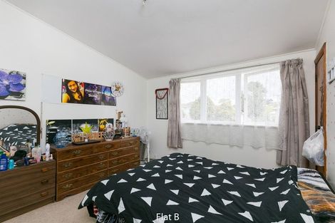 Photo of property in 34a-d Cornwall Crescent, Cannons Creek, Porirua, 5024