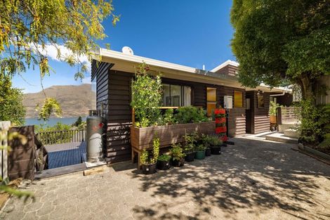 Photo of property in 4b Caples Place, Fernhill, Queenstown, 9300
